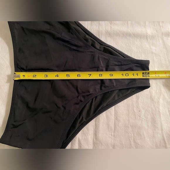 Blooming Jelly 2 Piece Swimsuit Size M Black and Pink - Picture 12 of 14